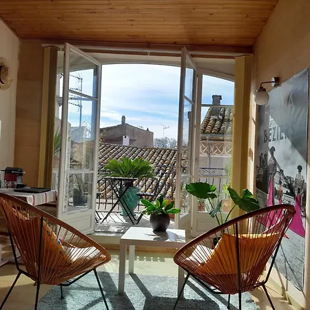 Maison Dans Village Du Sud בית אירוח *