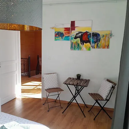 Maison Dans Village Du Sud בית אירוח Villeneuve-lès-Béziers