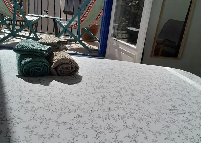 Maison Dans Village Du Sud